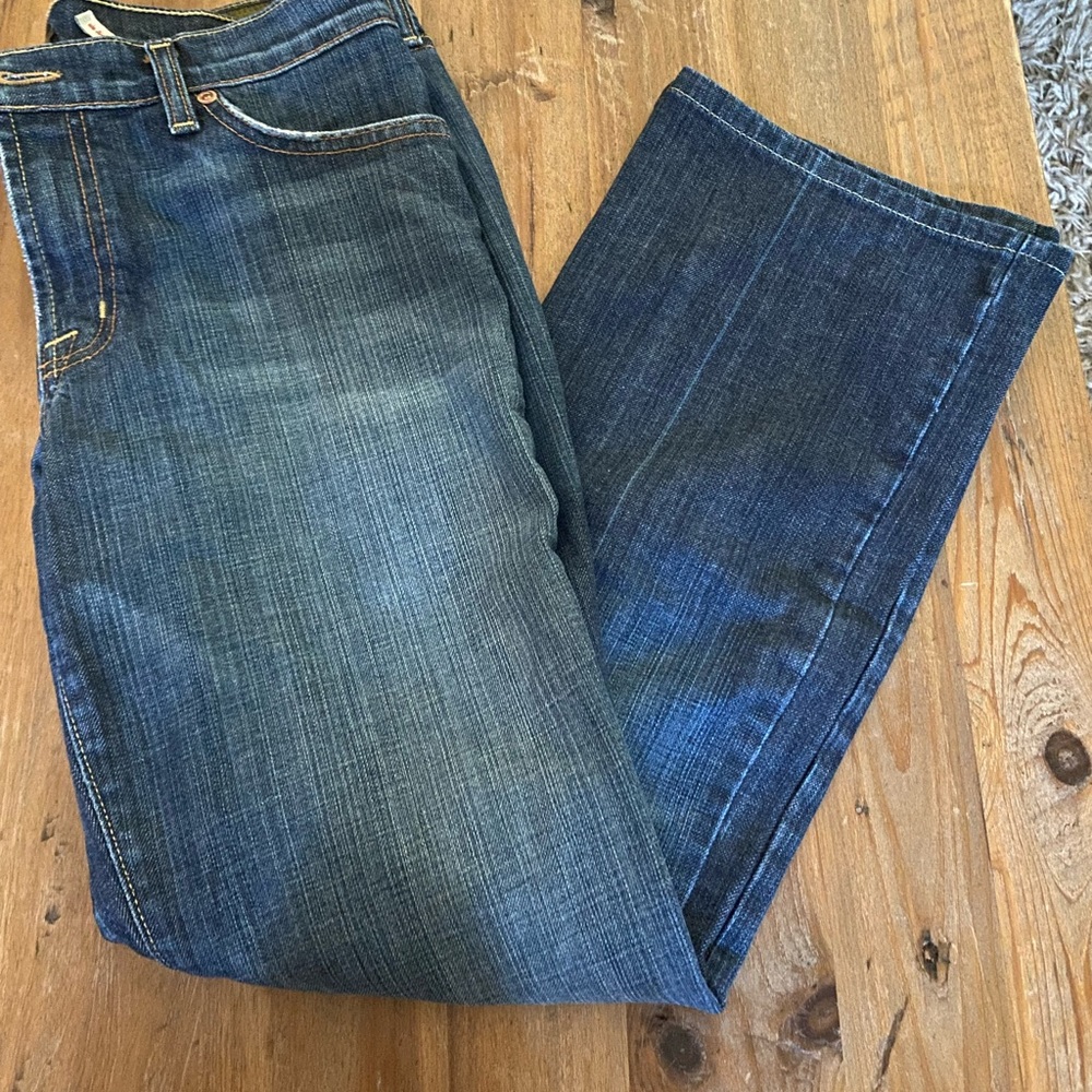 David Kahn “Lauren” Women's Medium Blue Whiskered Flared Jeans Size 6